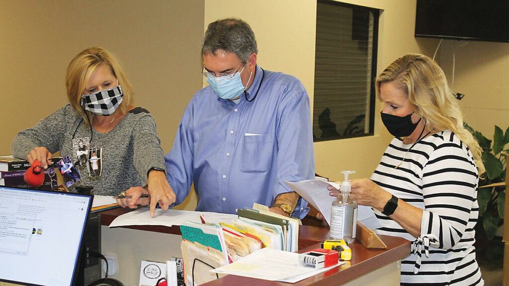 Frankfort CUSD Working Hard During the Pandemic